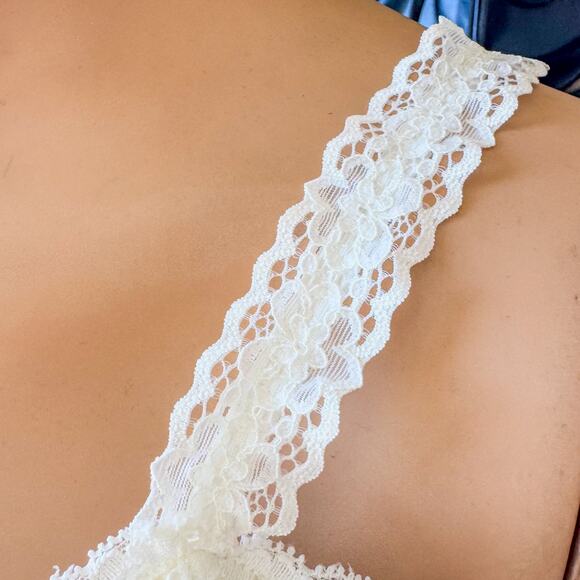 BKE Essentials White Floral Lace Full Coverage Adjustable Bralette-Women's XL/14 - Picture 4 of 10